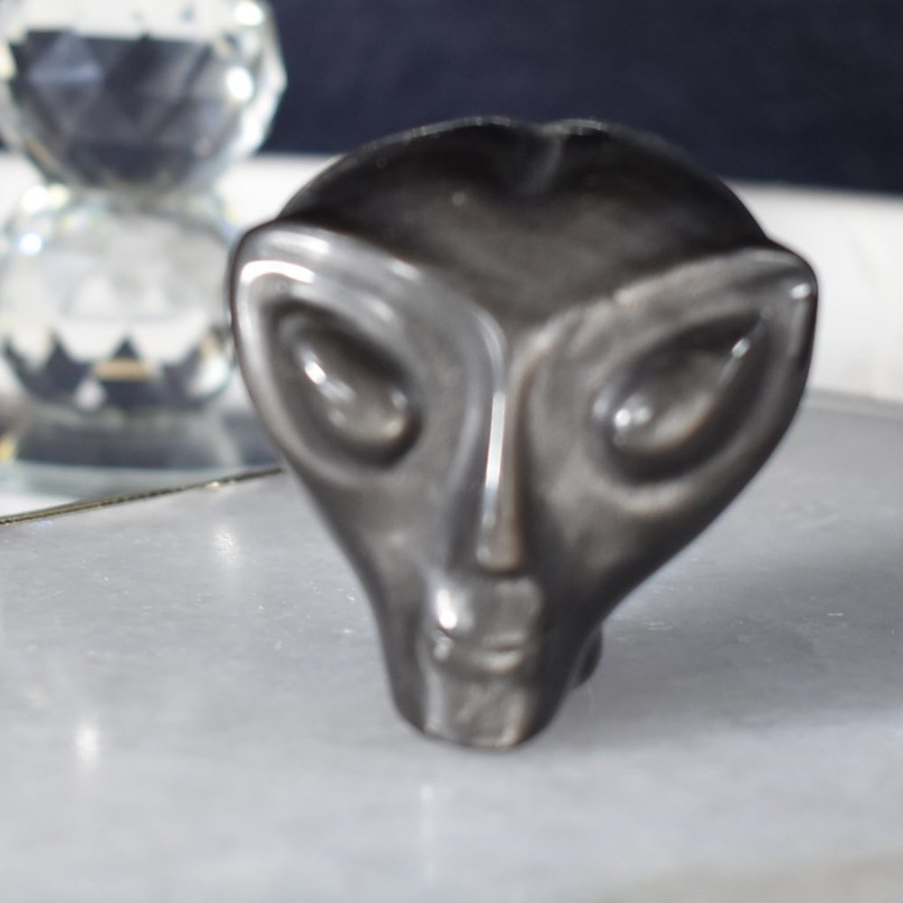 Silver Sheen Obsidian Alien Skull